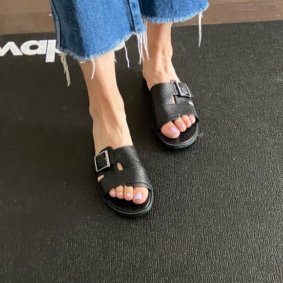 Naturalizer Leather Croc-Embossed Slides 8/38 - Picture 5 of 5